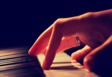 厄瓜多尔力克丹麦，晋级机会不容忽视